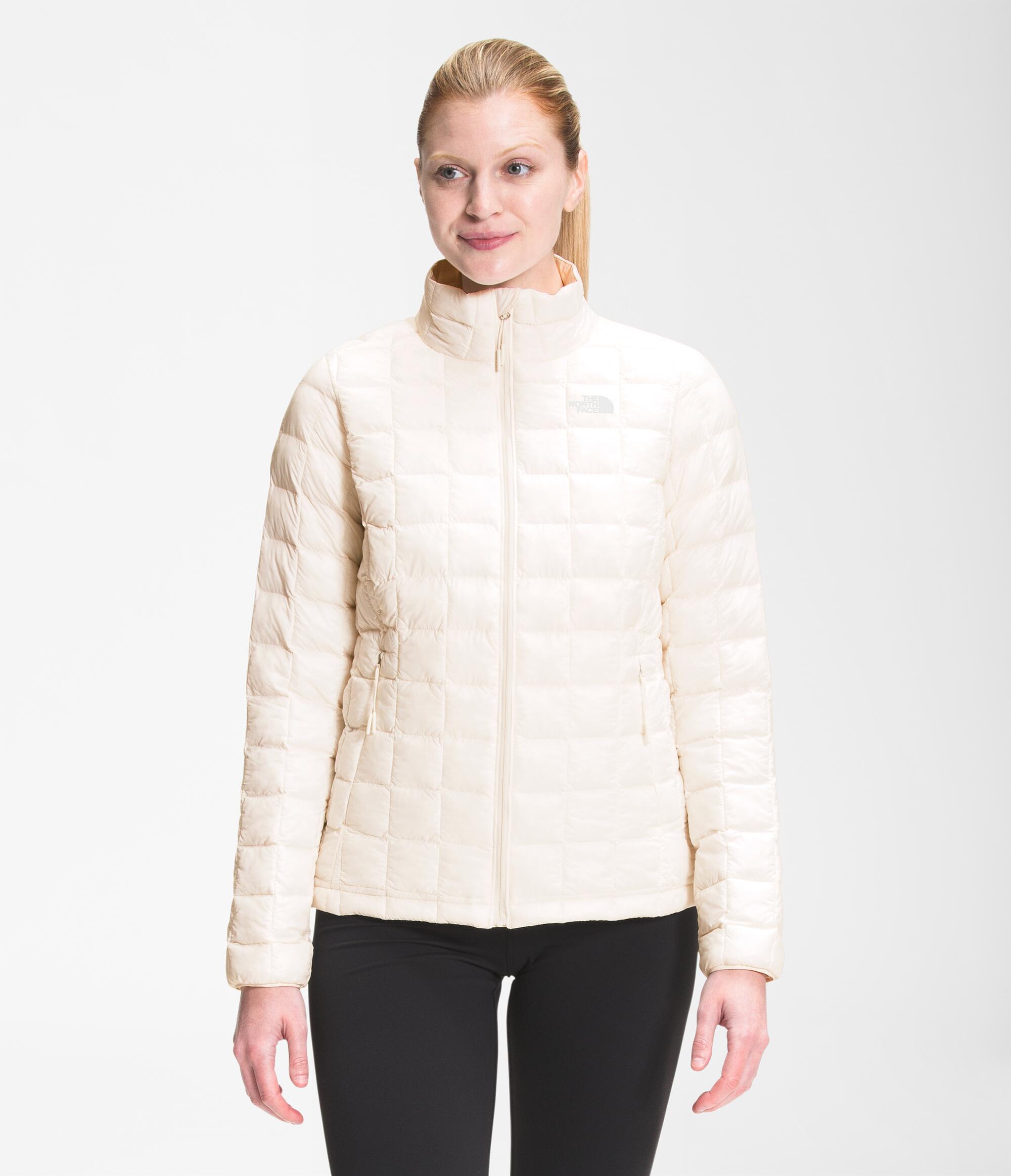 Chamarra Puffer Thermoball Eco Mujer, Blanco Gardenia The North